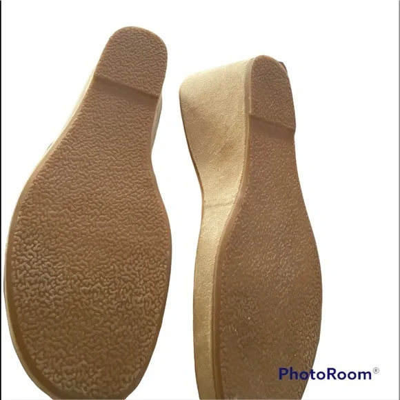 Ladies New XOXO Sandals - Picture 2 of 3